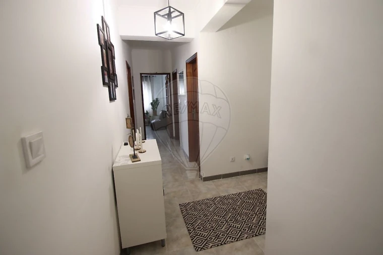 Apartamento T3 para Venda em Castanheira do Ribatejo e Cachoeiras Foto 9