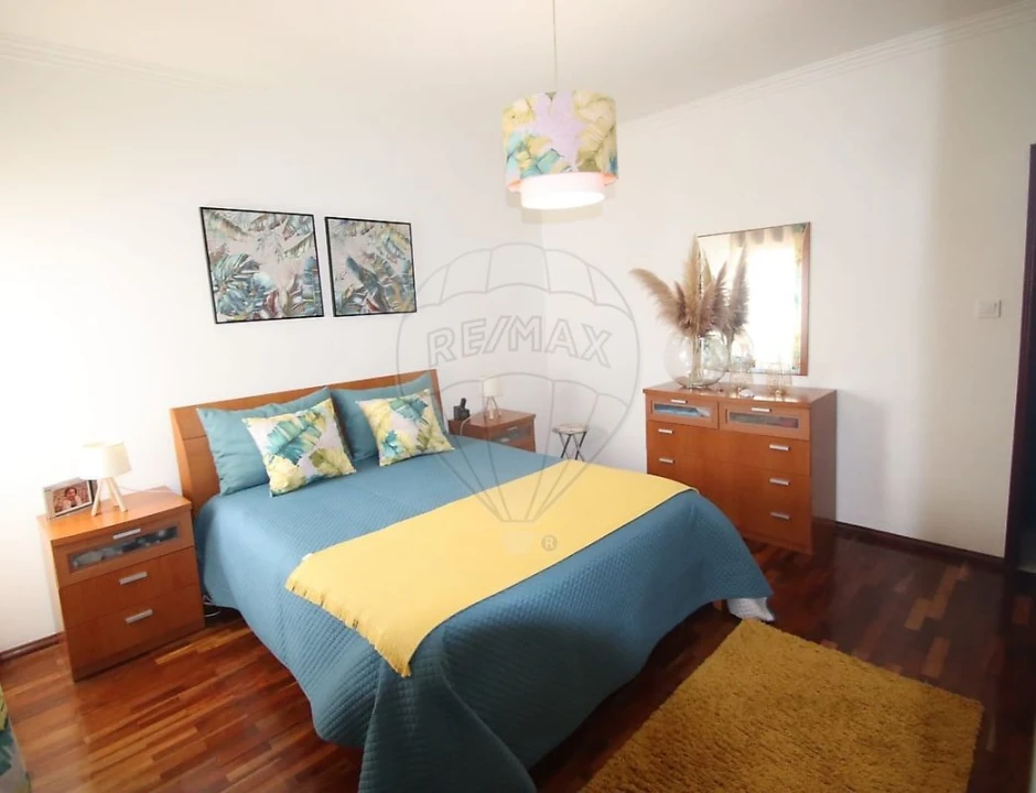 Apartamento T3 para Venda em Castanheira do Ribatejo e Cachoeiras Foto 5