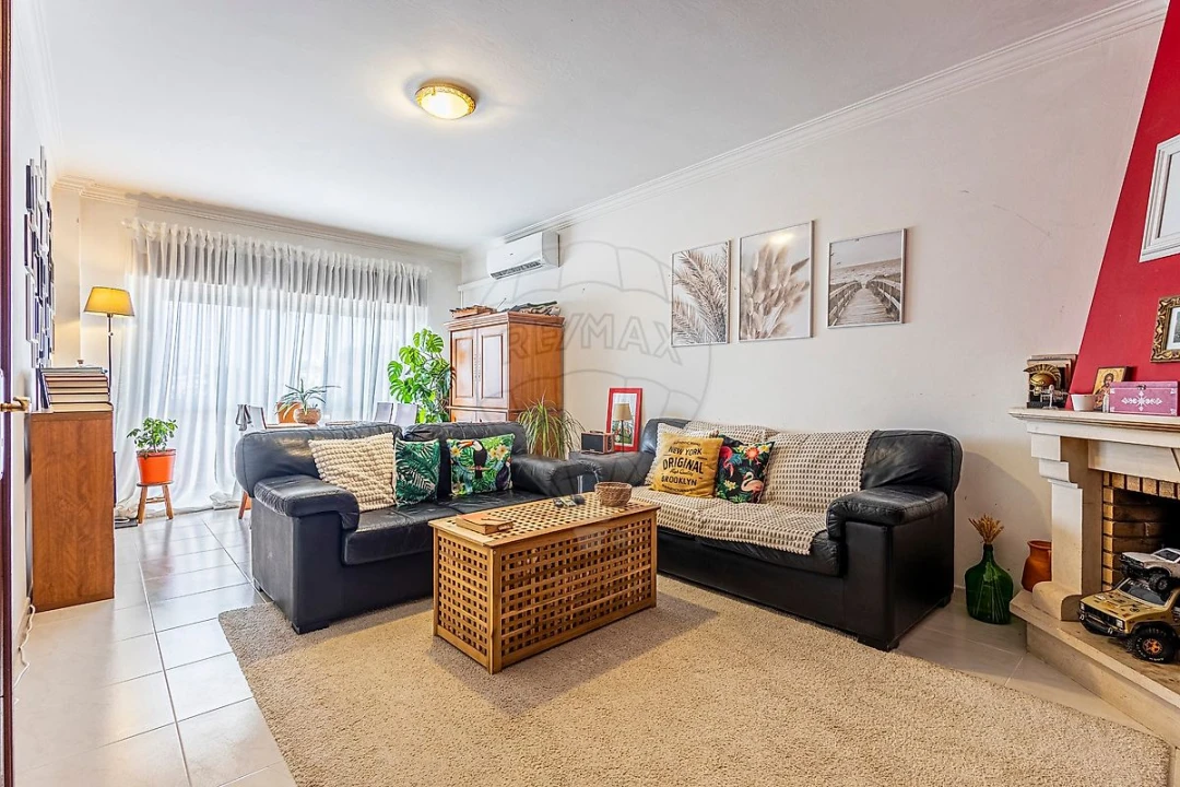 Apartamento T2 para Venda em Azambuja Foto 20