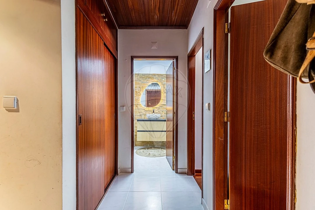 Apartamento T2 para Venda em Azambuja Foto 2