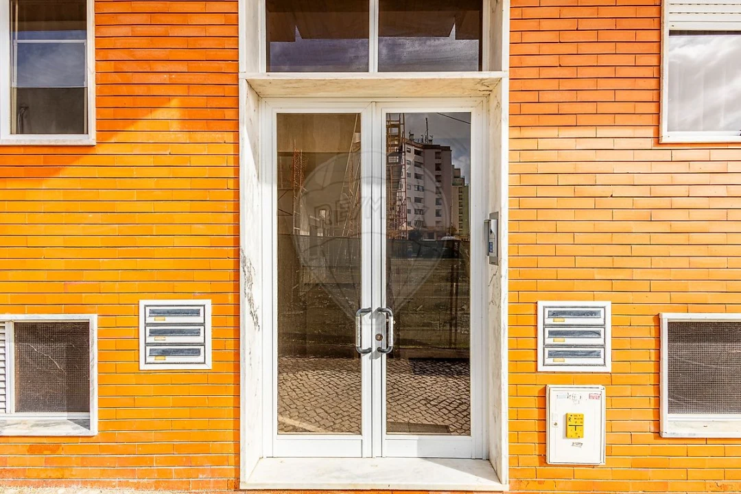 Apartamento T2 para Venda em Azambuja Foto 17