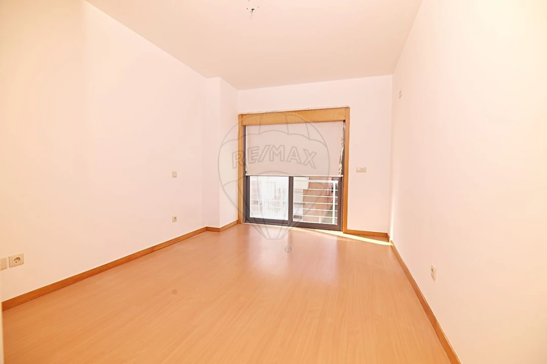 Apartamento T4 para Venda em Pinhal Novo Foto 23