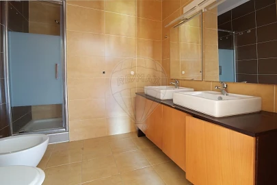 Apartamento T4 para Venda em Pinhal Novo