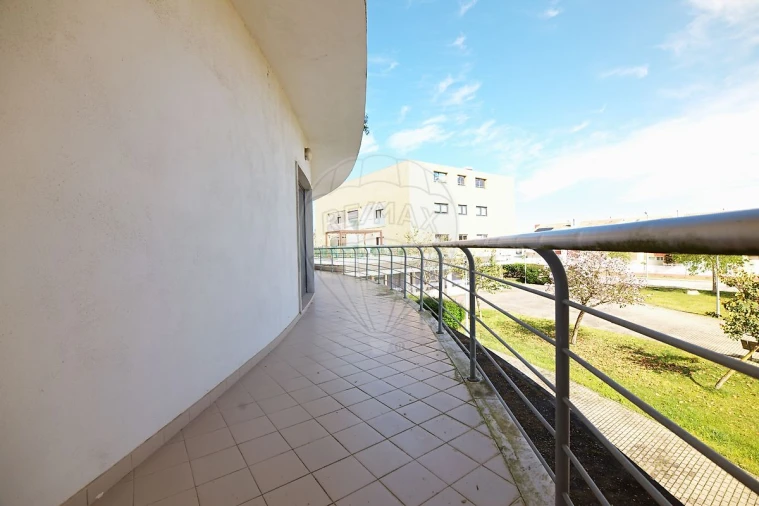 Apartamento T4 para Venda em Pinhal Novo Foto 29