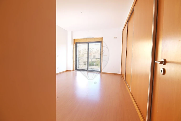 Apartamento T4 para Venda em Pinhal Novo Foto 12