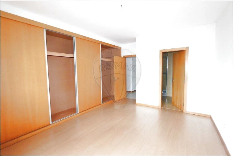 Apartamento T4 para Venda em Pinhal Novo Foto 6