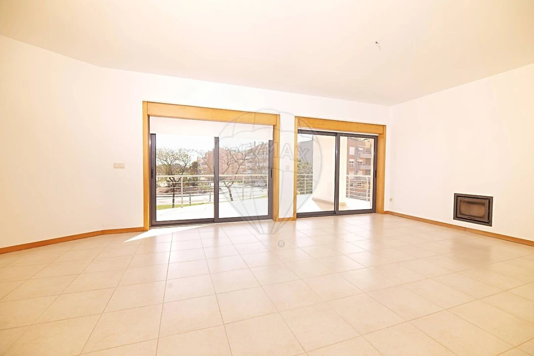 Apartamento T4 para Venda em Pinhal Novo Foto 7