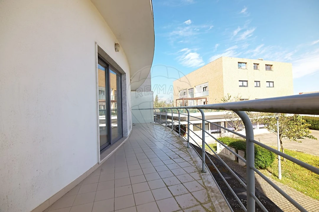 Apartamento T4 para Venda em Pinhal Novo Foto 30