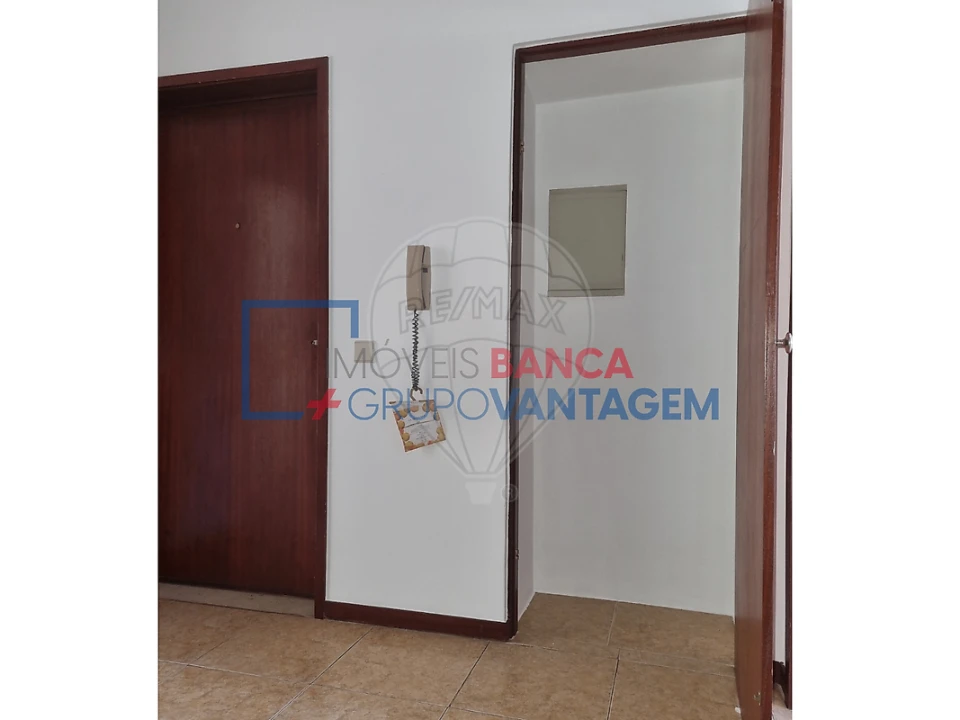 Apartamento T2 para Venda em Rio Tinto Foto 11