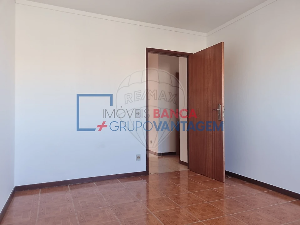 Apartamento T2 para Venda em Rio Tinto Foto 15