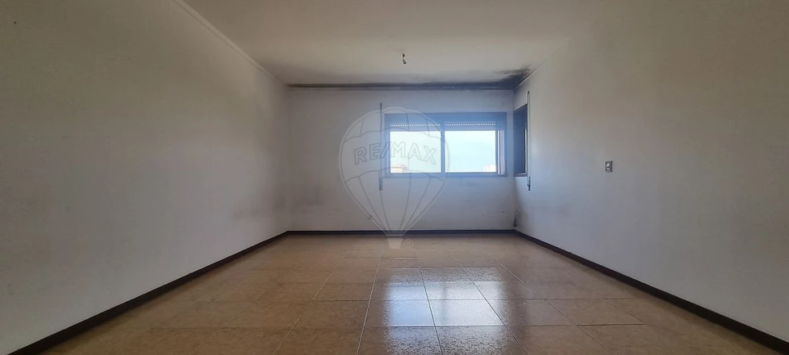 Apartamento T2 para Venda em Rio Tinto Foto 3