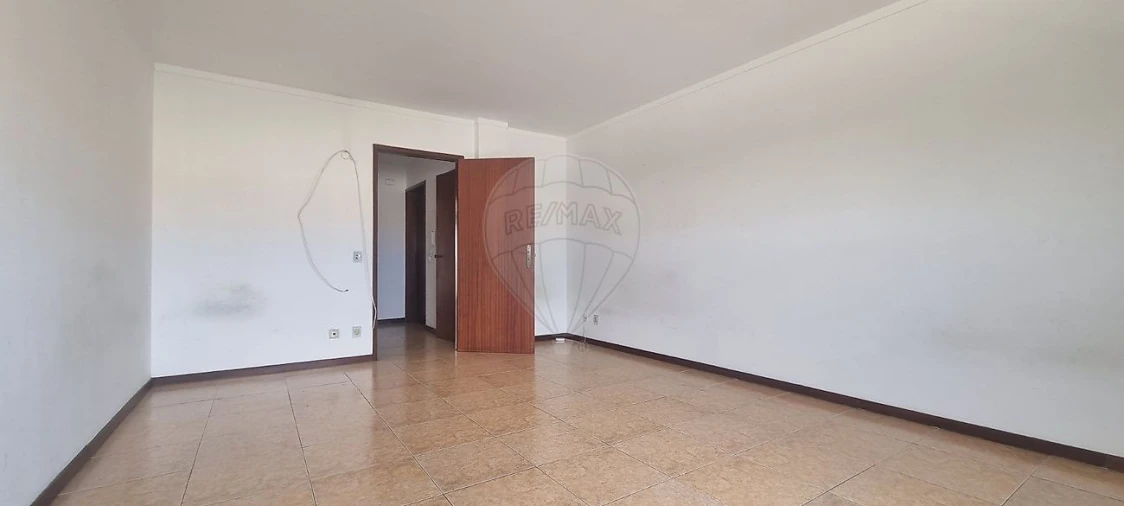 Apartamento T2 para Venda em Rio Tinto Foto 4