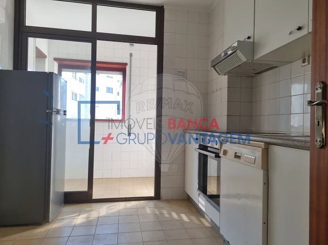 Apartamento T2 para Venda em Rio Tinto Foto 17