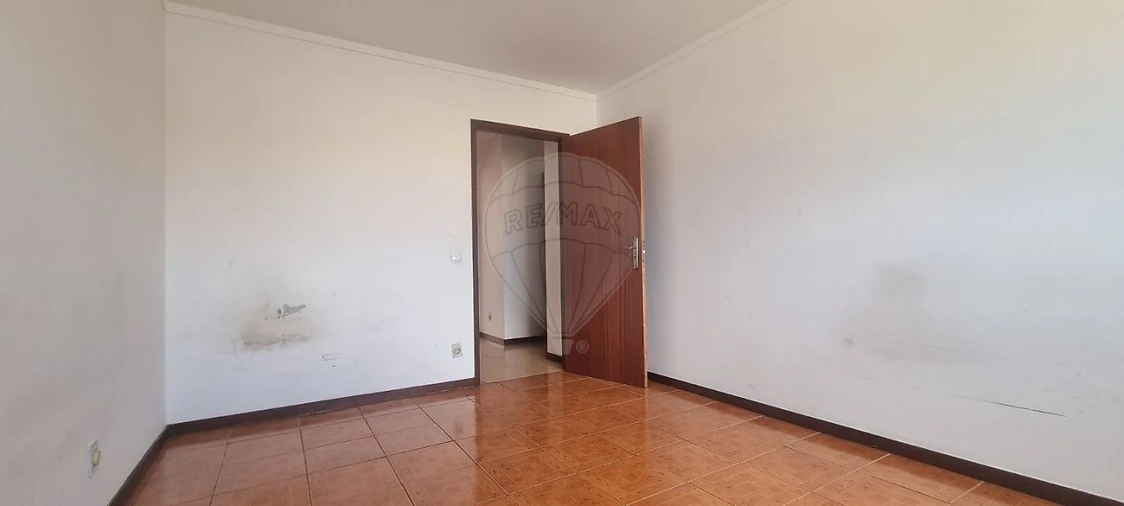 Apartamento T2 para Venda em Rio Tinto Foto 18
