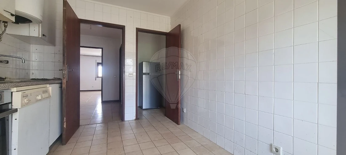 Apartamento T2 para Venda em Rio Tinto Foto 11
