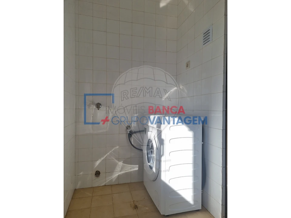 Apartamento T2 para Venda em Rio Tinto Foto 4