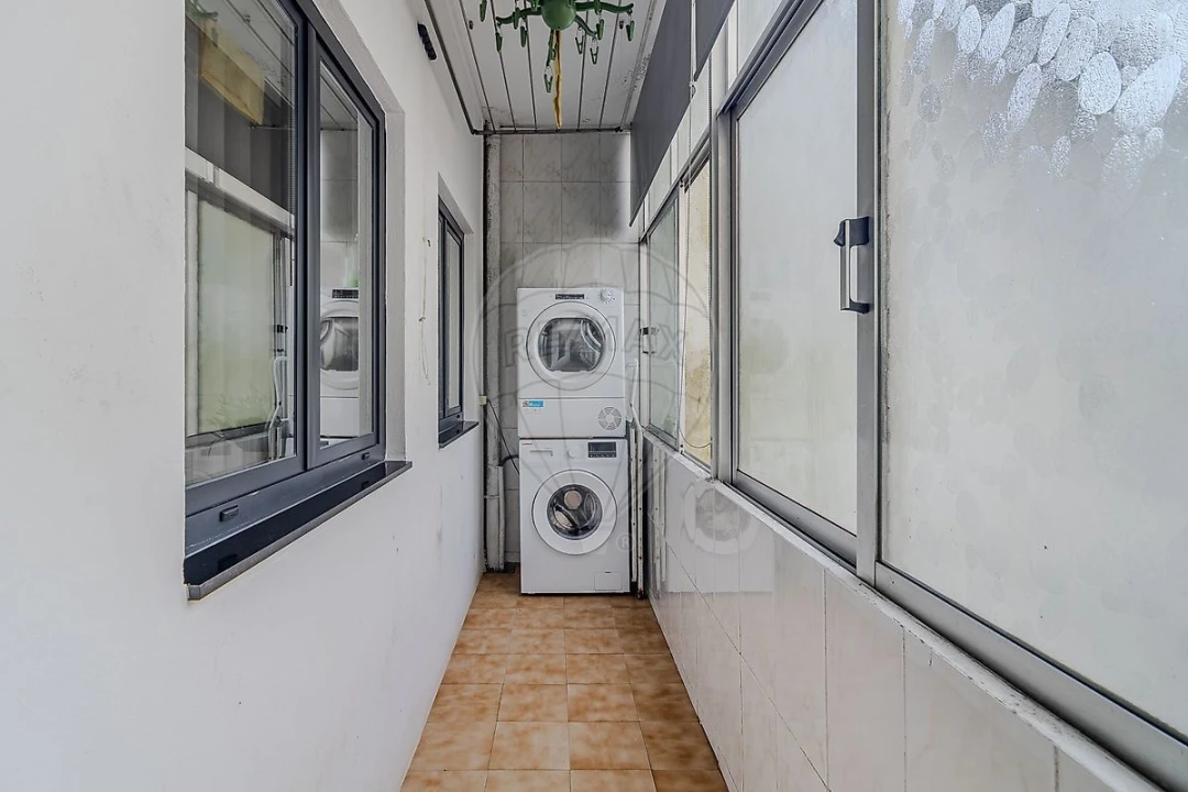 Apartamento T3 para Venda em Campanhã Foto 16