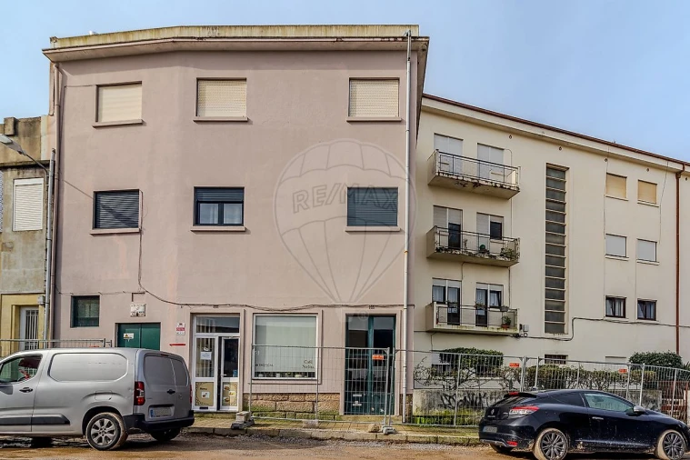 Apartamento T3 para Venda em Campanhã Foto 5