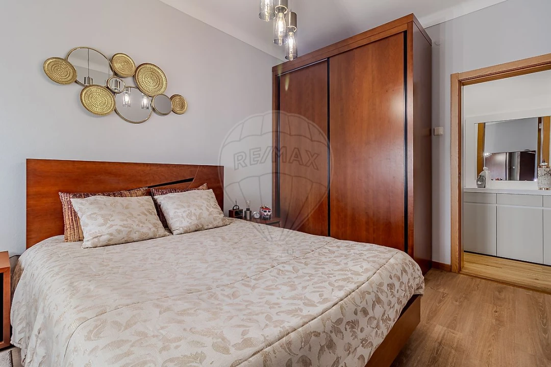 Apartamento T3 para Venda em Campanhã Foto 24