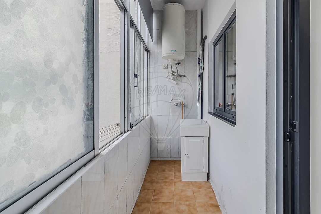 Apartamento T3 para Venda em Campanhã Foto 17