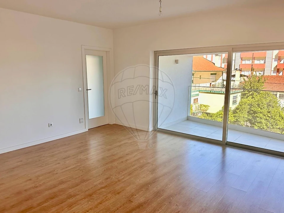 Apartamento T3 para Venda em Peso da Régua e Godim Foto 1