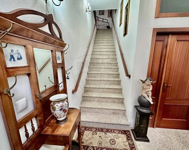 Moradia T4 para Venda em Peso da Régua e Godim Foto 4