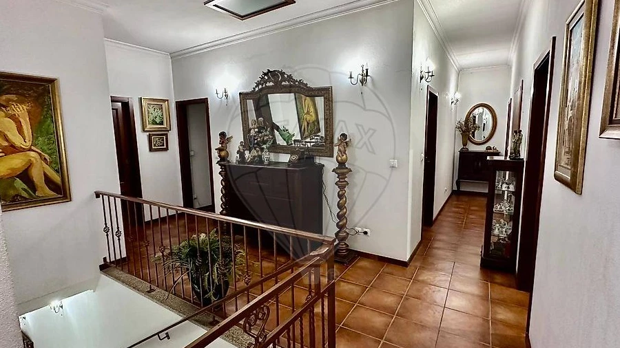 Moradia T4 para Venda em Peso da Régua e Godim