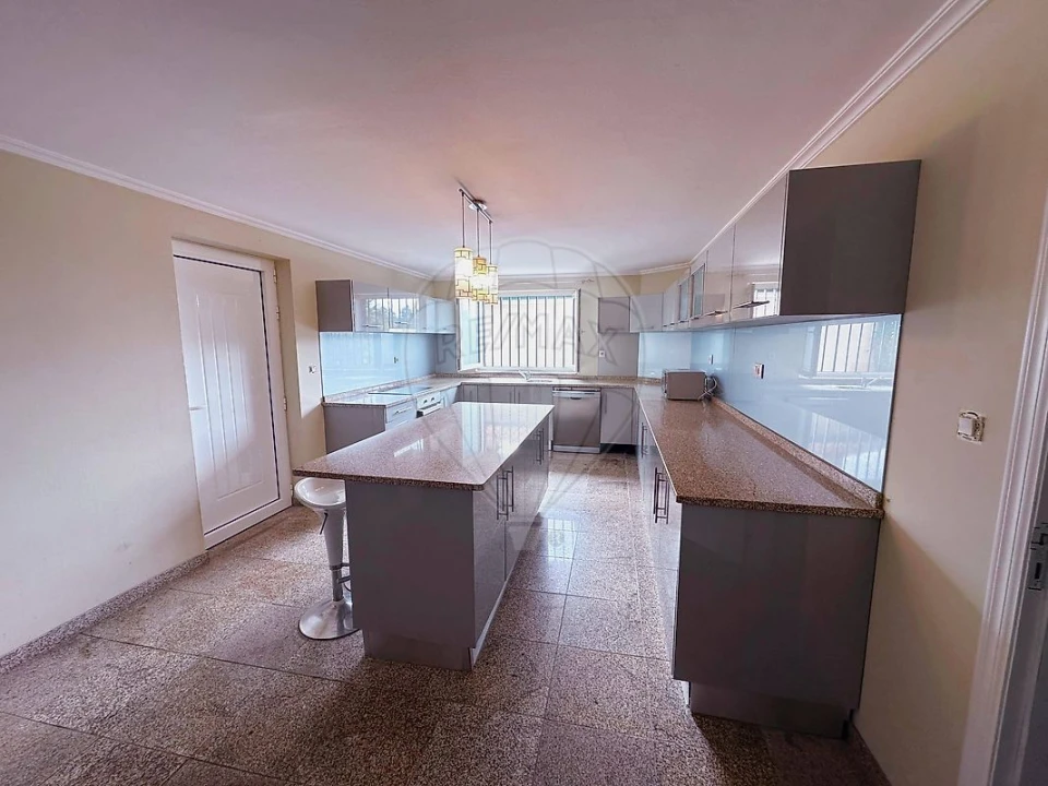 Moradia T4 para Venda em Lordelo Foto 34