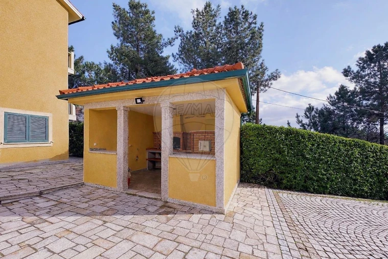 Moradia T4 para Venda em Lordelo Foto 7