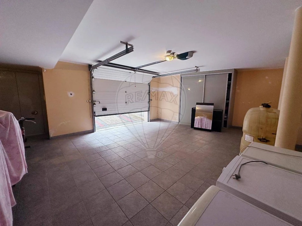 Moradia T4 para Venda em Lordelo Foto 35