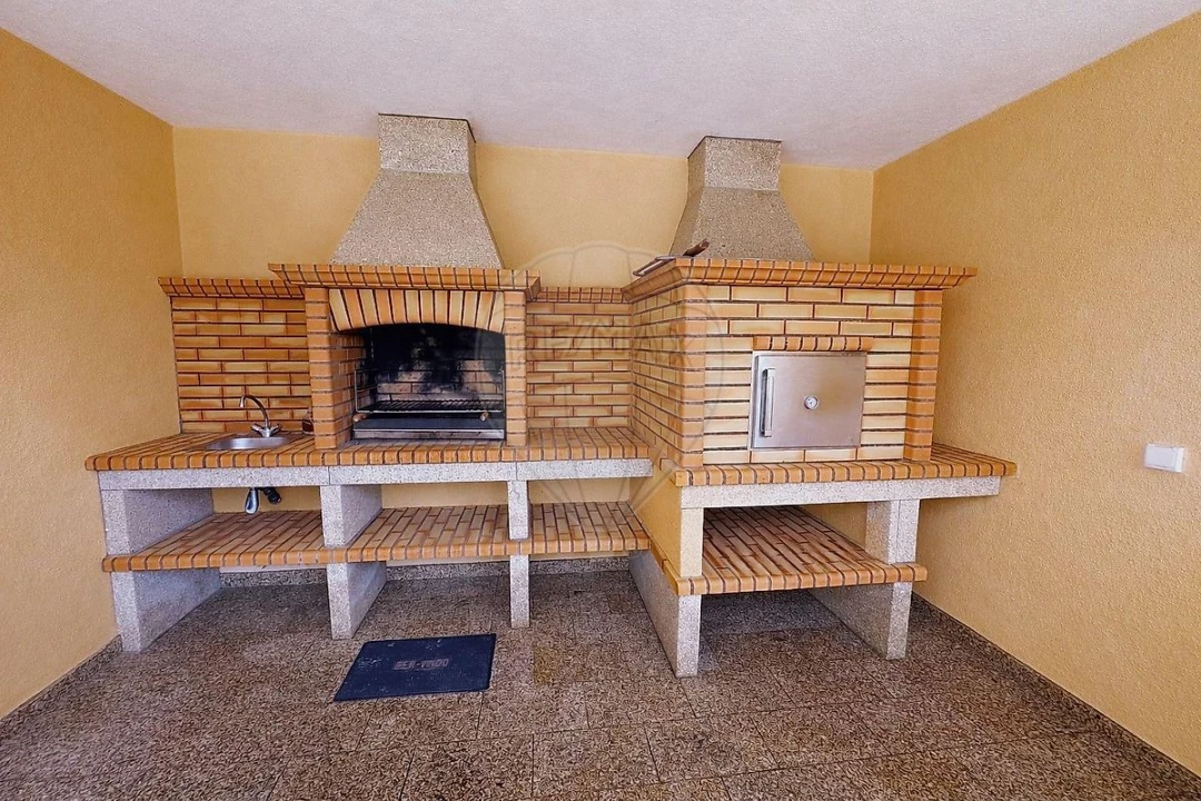 Moradia T4 para Venda em Lordelo Foto 6