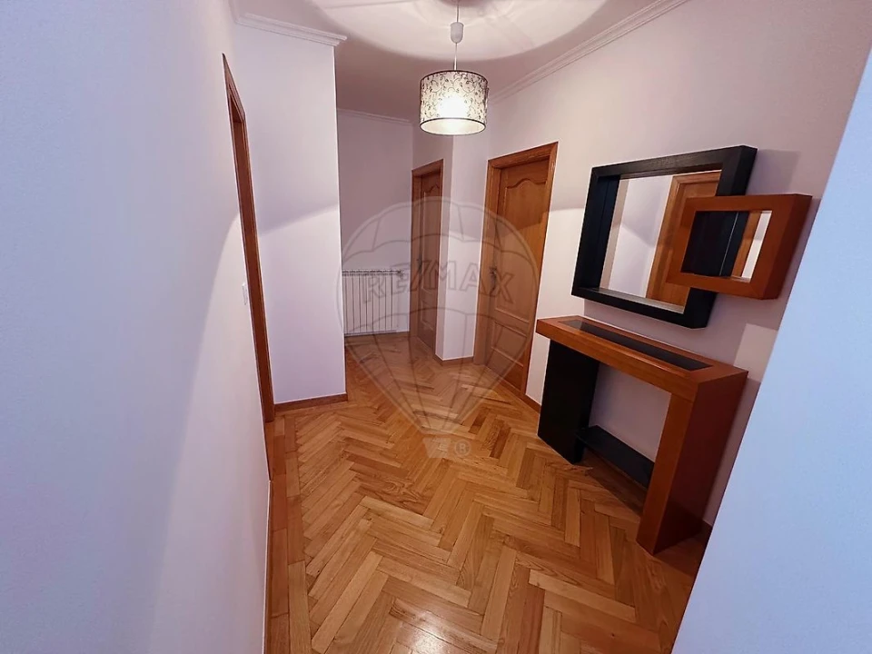 Moradia T4 para Venda em Lordelo Foto 22