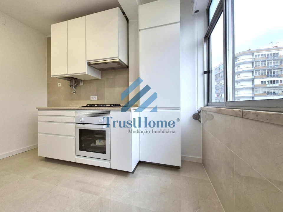 Apartamento T3 para Venda em Águas Livres Foto 5