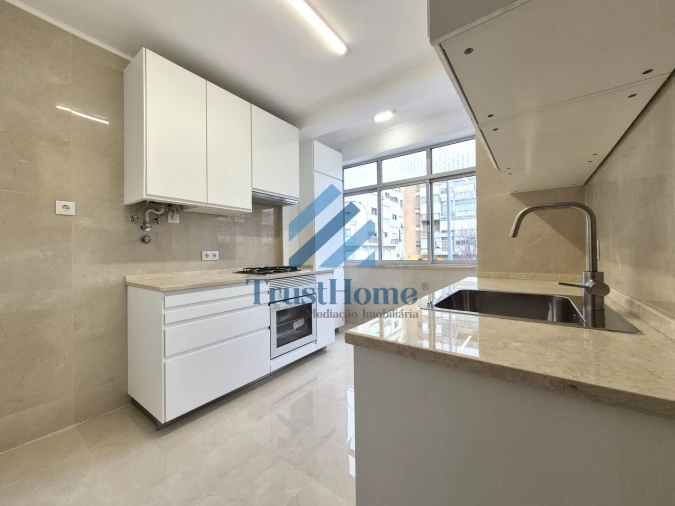 Apartamento T3 para Venda em Águas Livres Foto 2