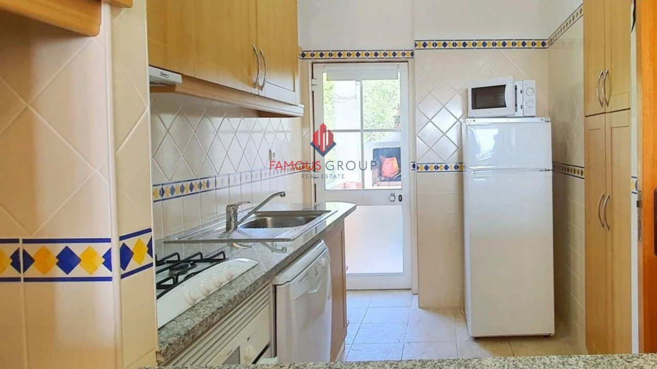 Apartamento T2 para Venda em Alvor Foto 12