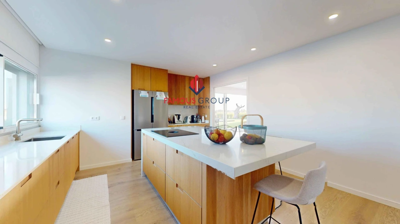 Moradia T3 para Venda em Lagoa e Carvoeiro Foto 16