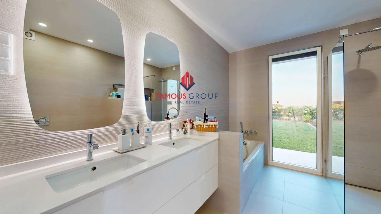 Moradia T3 para Venda em Lagoa e Carvoeiro Foto 35