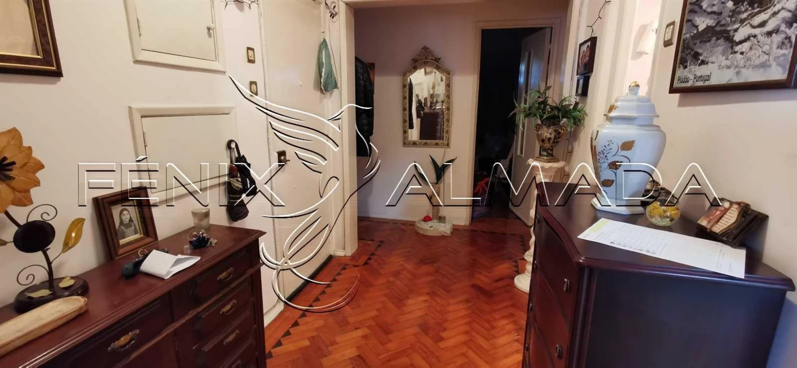 Apartamento T3 para Venda em Almada, Cova da Piedade, Pragal e Cacilhas Foto 4