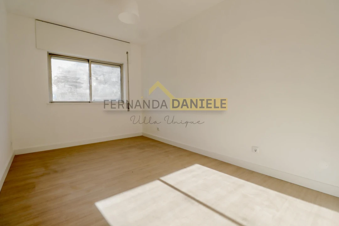 Apartamento T3 para Venda em Lordelo do Ouro e Massarelos Foto 13