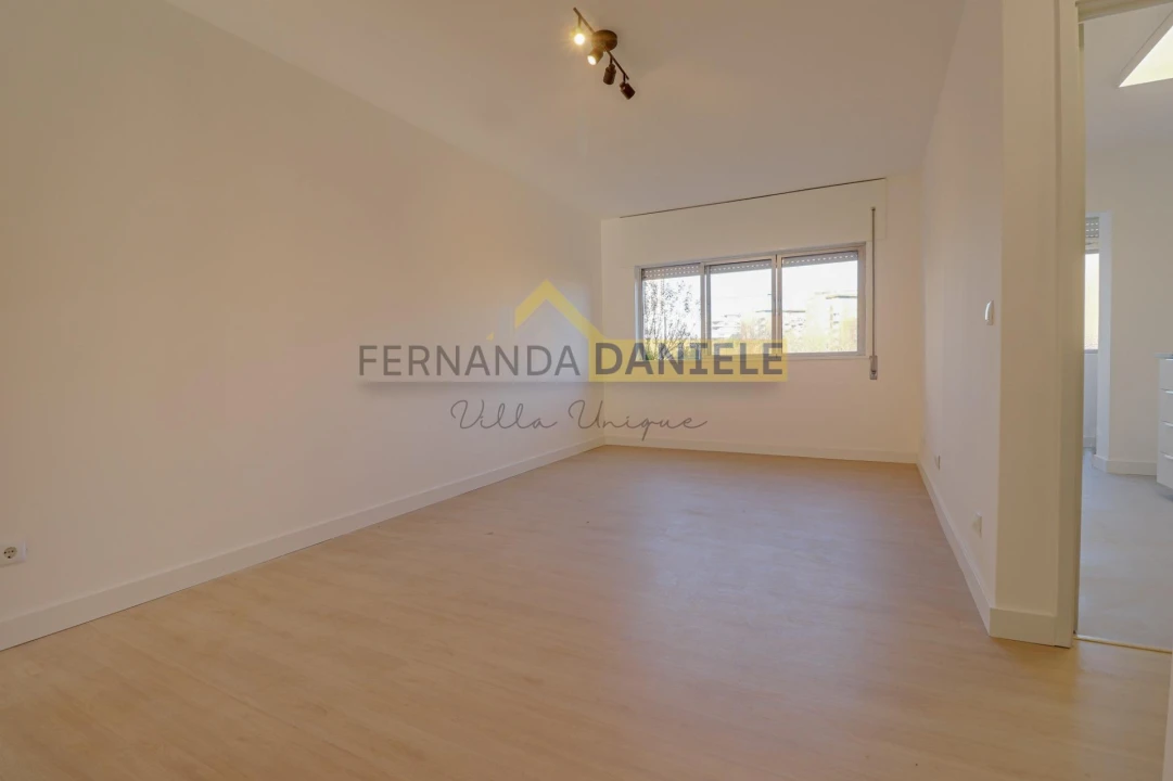 Apartamento T3 para Venda em Lordelo do Ouro e Massarelos Foto 3