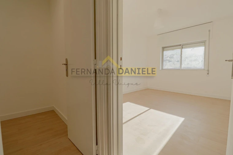 Apartamento T3 para Venda em Lordelo do Ouro e Massarelos Foto 11