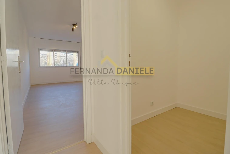 Apartamento T3 para Venda em Lordelo do Ouro e Massarelos Foto 12