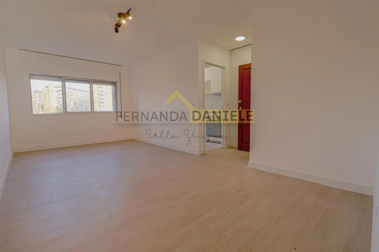 Apartamento T3 para Venda em Lordelo do Ouro e Massarelos Foto 4