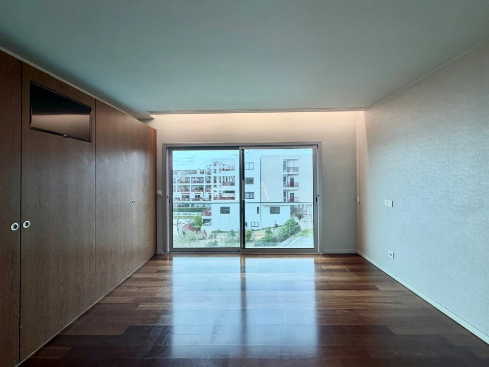 Apartamento T3 para Arrendamento em Canidelo Foto 13