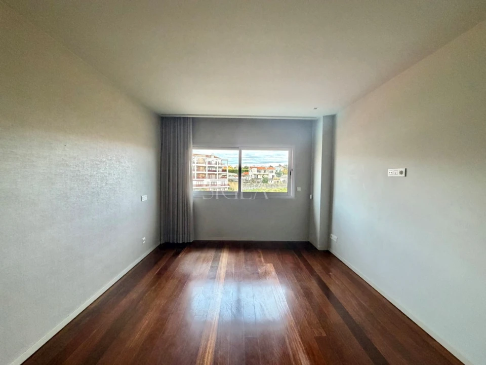 Apartamento T3 para Arrendamento em Canidelo Foto 15