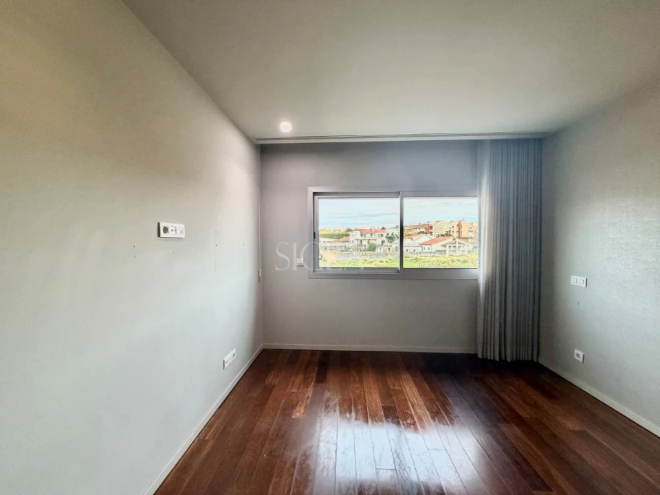 Apartamento T3 para Arrendamento em Canidelo Foto 17
