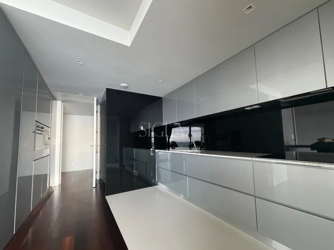 Apartamento T3 para Arrendamento em Canidelo Foto 8