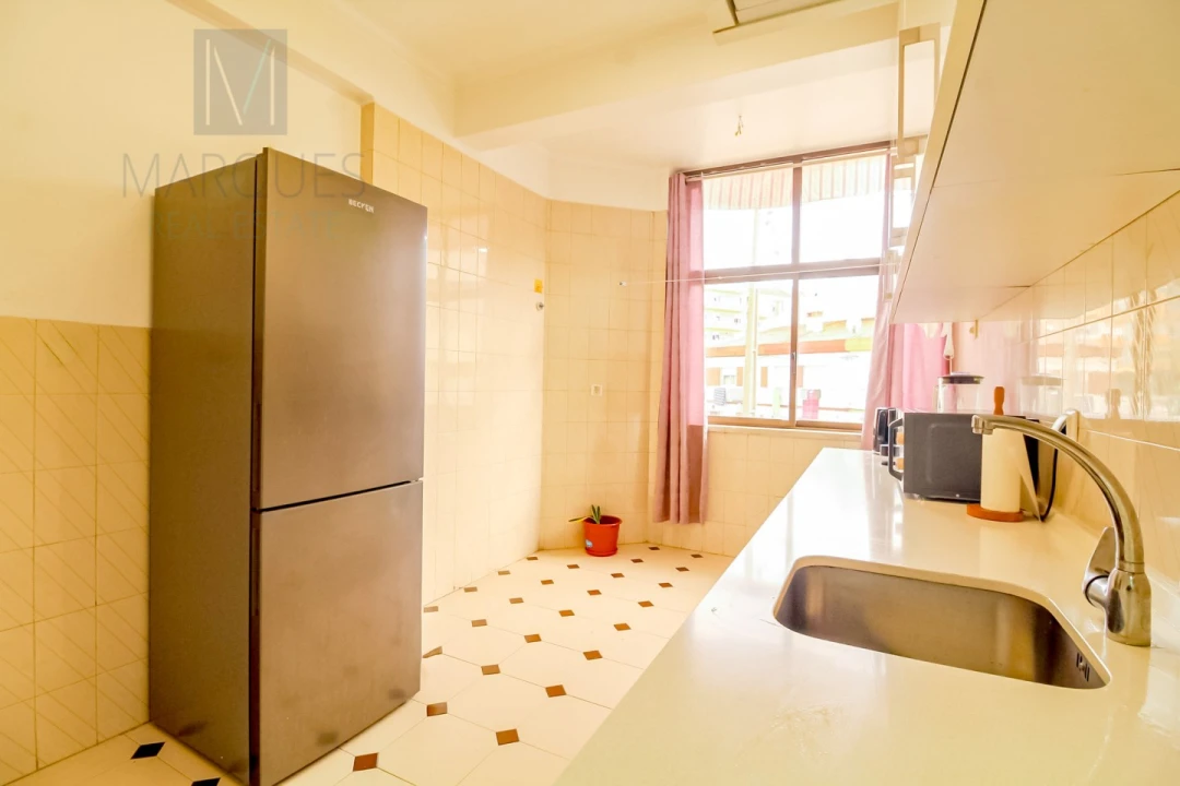 Apartamento T2 para Venda em Laranjeiro e Feijó Foto 2