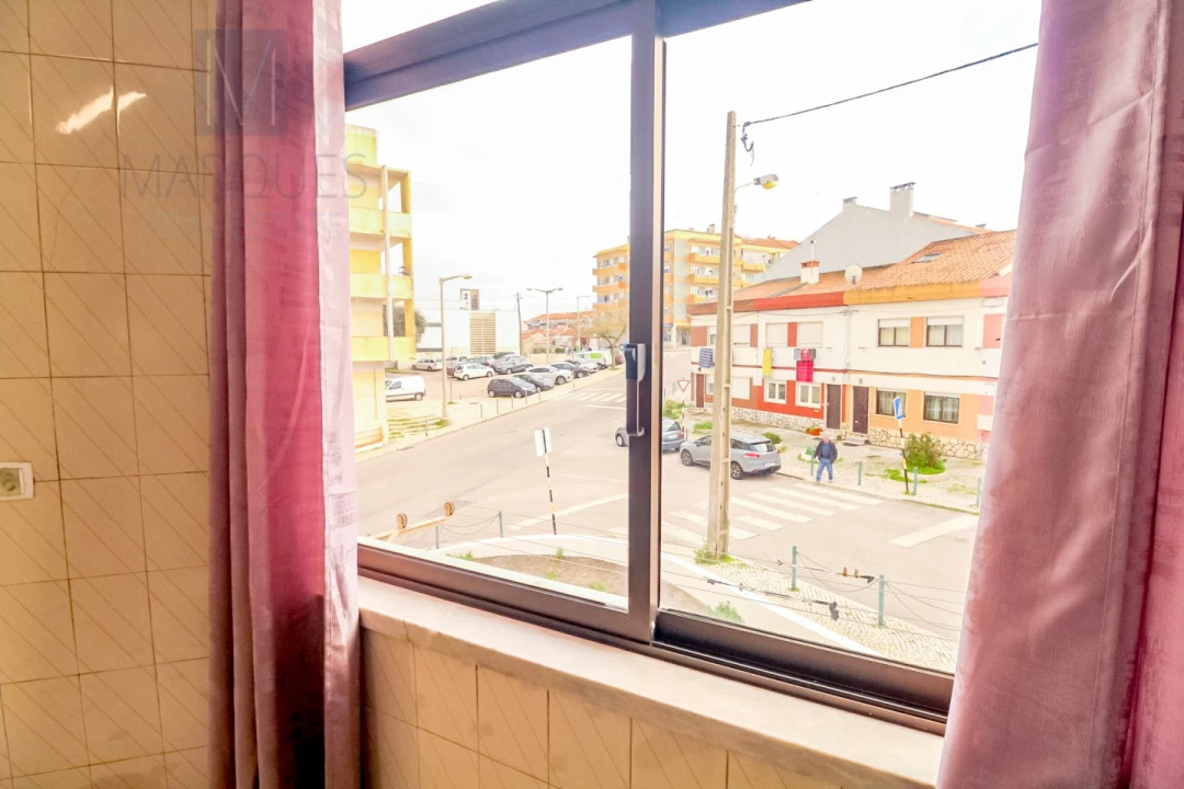 Apartamento T2 para Venda em Laranjeiro e Feijó Foto 3