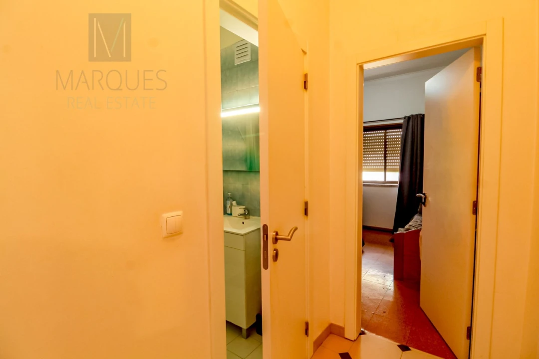 Apartamento T2 para Venda em Laranjeiro e Feijó Foto 10